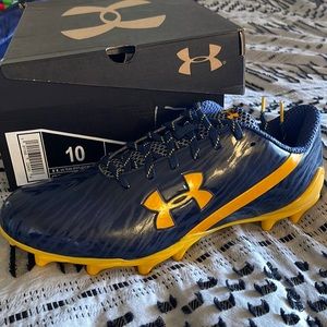 Underamour cleats! Size 10 “spotlight lows”